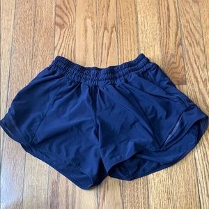 Lululemon Hotty Hot Short Navy Blue Size 4